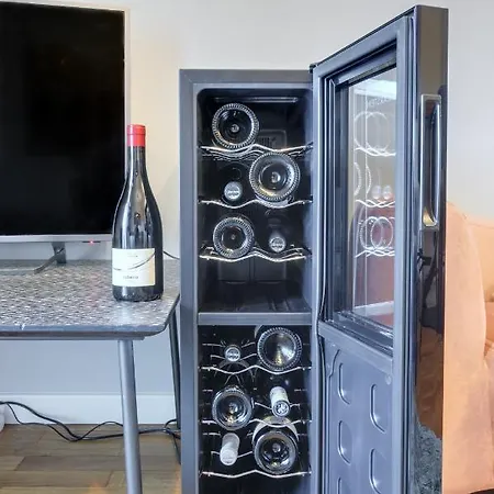 Penthouse Jolanda Meran-o