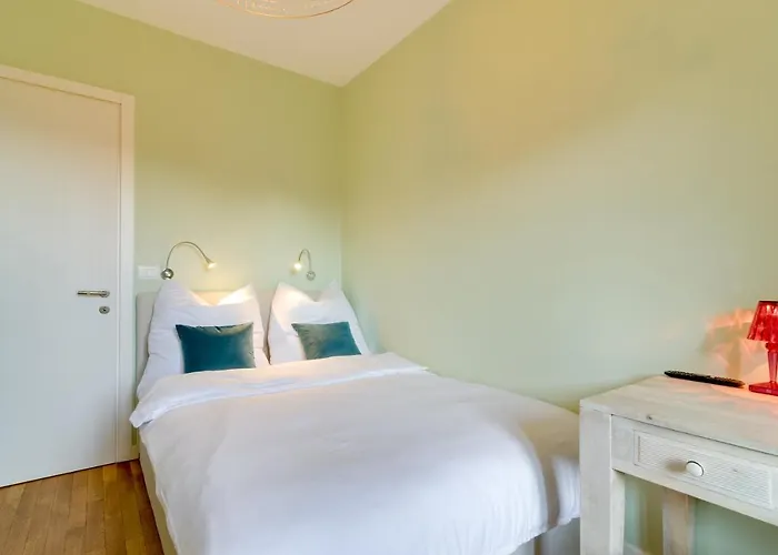 Penthouse Jolanda Meran-o Appartement *