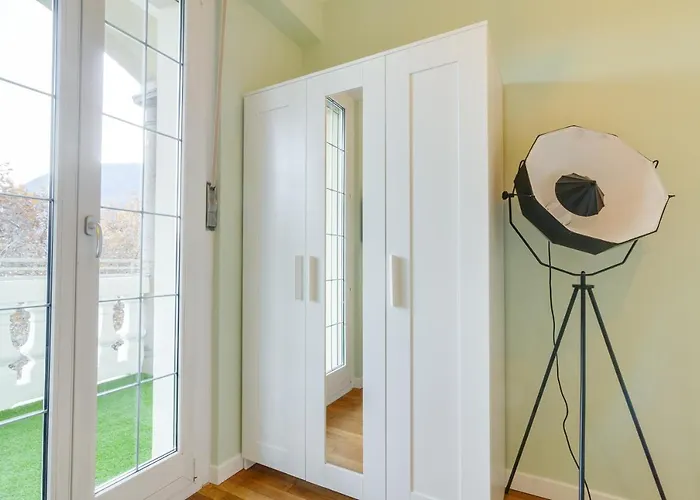 Penthouse Jolanda Meran-o